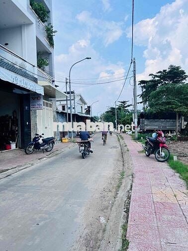 Đất mặt tiền Nguyễn Sáng trung tâm p5 có 2 nền liền