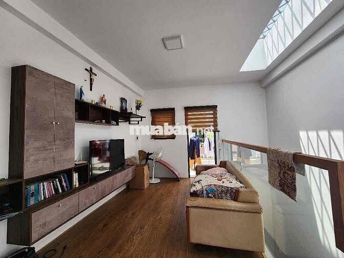 👉P. BÌNH HƯNG HOÀ, PHẠM ĐĂNG GIẢNG Hẻm xe hơi, 3 tầng, ngang 4m2- dài