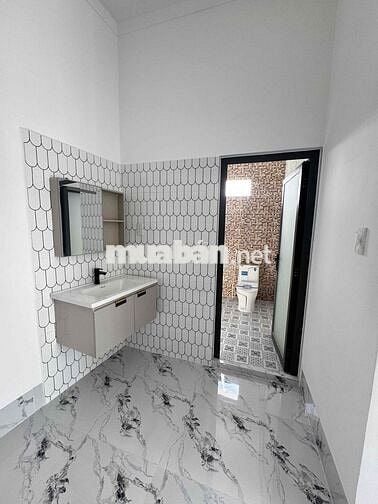 Nhà 1 trệt 1 lầu sau lưng Nguyễn Công Bình