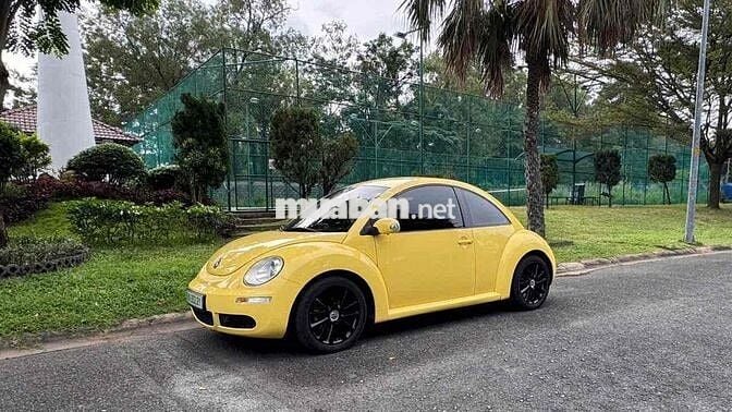 BÁN XE VOLKSWAGEN NEW BEETLE – MÀU VÀNG NỔI
