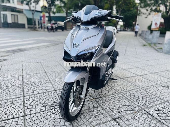 HONDA AIR BLADE125FI 3D XÁM BẠC XE 1 CHỦ ĐI TỪ ĐẦU