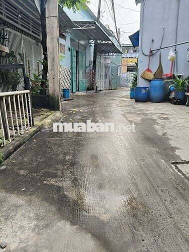 3.05 Tỷ - Nhà 1 trệt 1 gác, SHR, hẻm xe hơi,2PN 2WC,Đông Thạnh,Hóc Môn