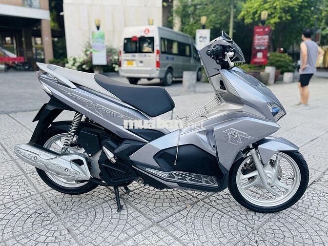 HONDA AIR BLADE125FI 3D XÁM BẠC XE 1 CHỦ ĐI TỪ ĐẦU