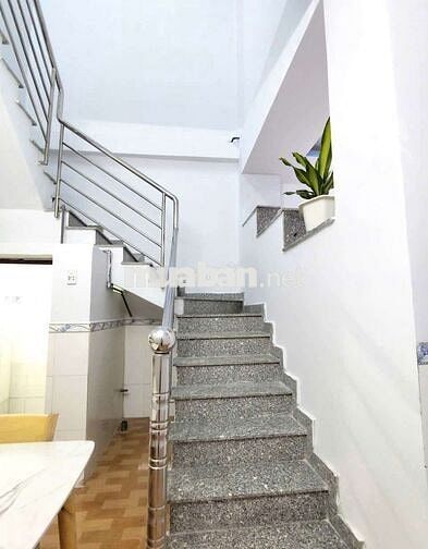 Nhà 1T/1L (4x14m) cuối đường Nguyễn Văn Bứa