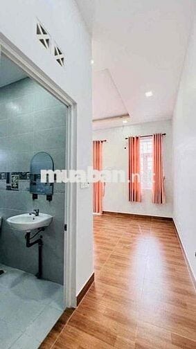 NHÀ RỘNG GẦN TRƯỜNG CẤP 1..2..3. TRỆT 2 LẦU 4PN 3WC. SÂN XE TẢI
