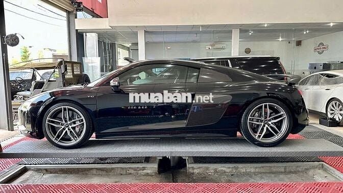 Audi R8 V10 Plus Đen đời 2015, 29000 km