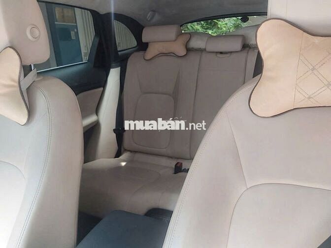 Jaguar F-Pace 2019 màu đen, nội thất da