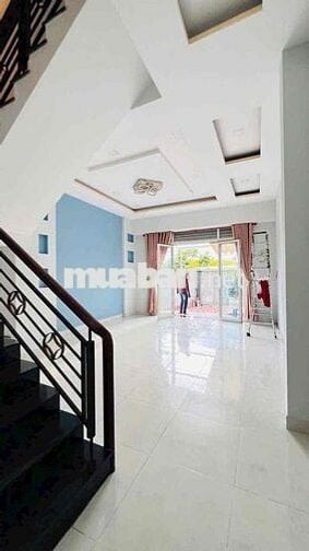 NHÀ RỘNG GẦN TRƯỜNG CẤP 1..2..3. TRỆT 2 LẦU 4PN 3WC. SÂN XE TẢI