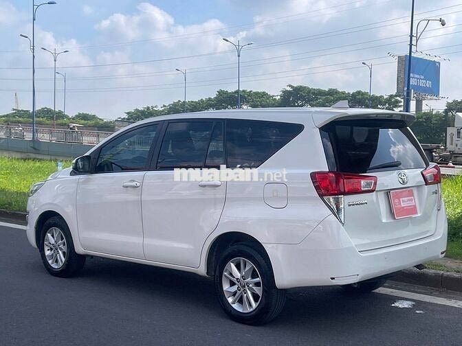Toyota Innova 2020-Số sàn -Trả trước 205tr nhận xe