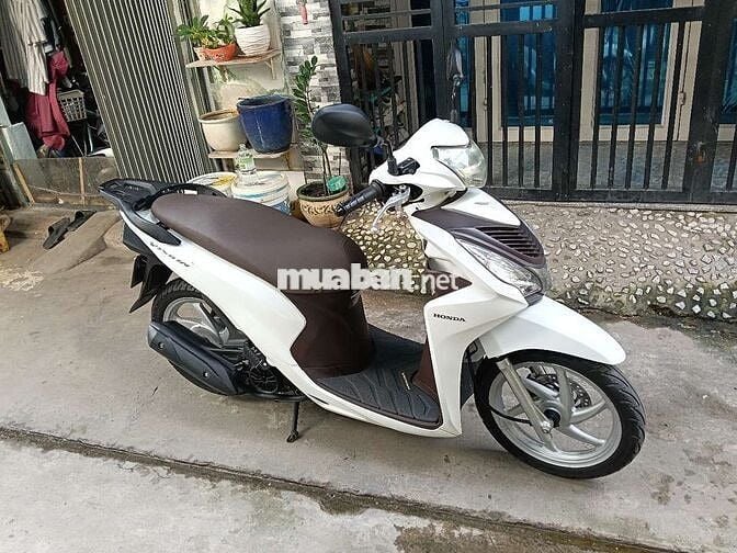 Xe Vision màu trắng của Honda sản xuất