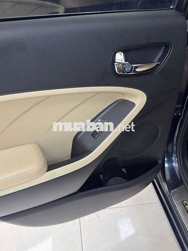 Kia Cerato sx 2018 1.6 màu xanh đen 1 chủ