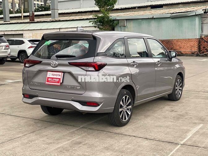 Toyota Avanza Premio 2024 CVT - 4600 km