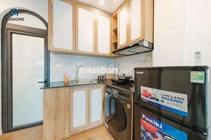 TRỐNG 1 CĂN 1N1K BAN CÔNG FULL NỘI THẤT GẦN NGÃ TƯ MAI DỊCH