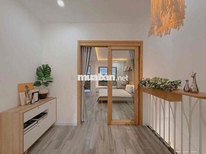 BÁN NHÀ KIỆT Ô TÔ NGUYỄN CÔNG TRỨ