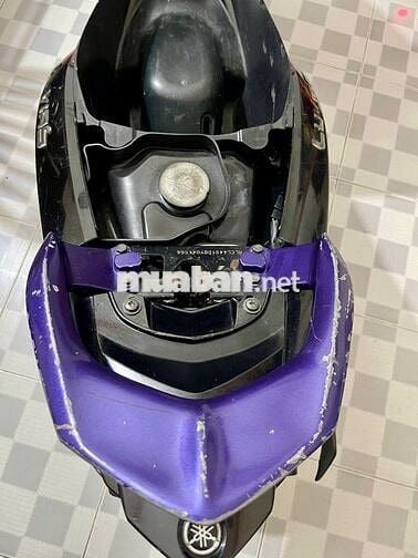 Xe máy Yamaha Luvias màu tím, sản xuất 2011