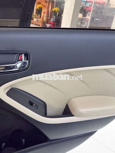 Kia Cerato sx 2018 1.6 màu xanh đen 1 chủ