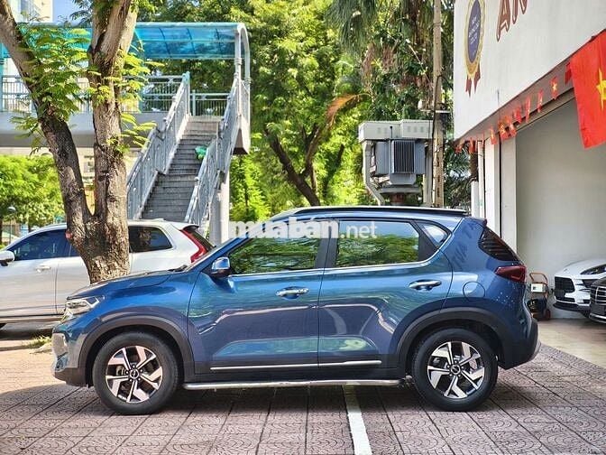 Kia Sonet Premium 1.5 AT 2022, chạy ít, màu tươi