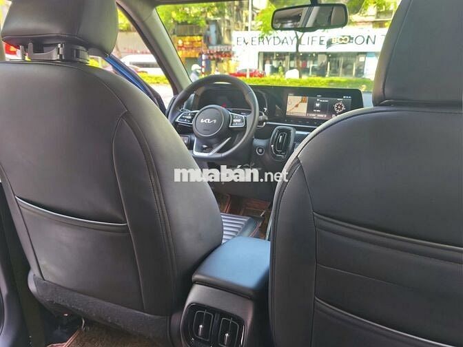 Kia Sonet Premium 1.5 AT 2022, chạy ít, màu tươi