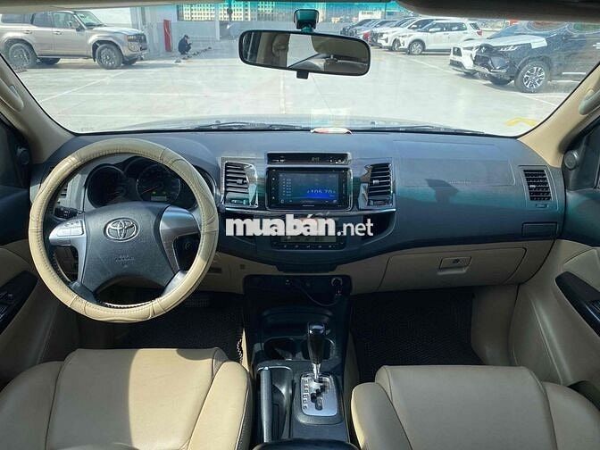 Toyota Fortuner 2014 2.7V 4x2 AT - 127000 km