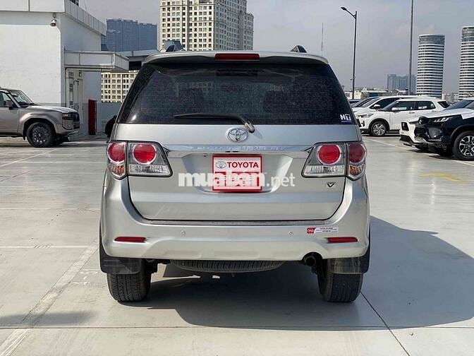 Toyota Fortuner 2014 2.7V 4x2 AT - 127000 km