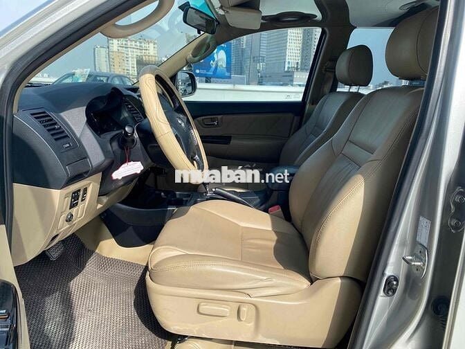 Toyota Fortuner 2014 2.7V 4x2 AT - 127000 km