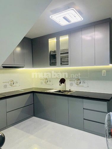 Chính chủ cho thuê nhà mặt tiền 745 Lạc Long Quân, P10, Q.TB