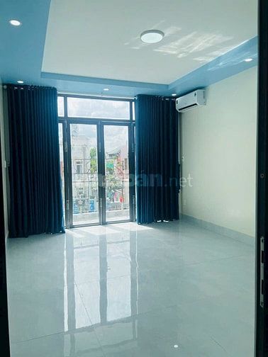 Chính chủ cho thuê nhà mặt tiền 745 Lạc Long Quân, P10, Q.TB