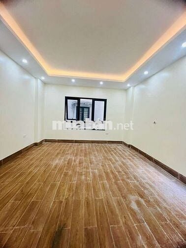 Chính chủ bán nhà Quang Tiến - Đại Mỗ 37m, 5T thang máy chỉ 6,2 tỷ
