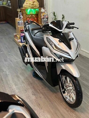Vario 150 bạc pocher 2022 siêu đẹp nợ xấu đưa 12tr