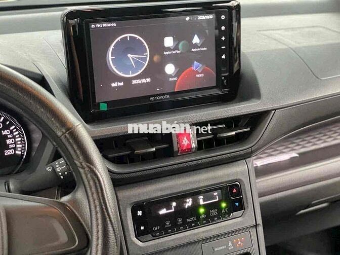 Toyota Avanza Premio 2024 - 4600 km BH HÃNG