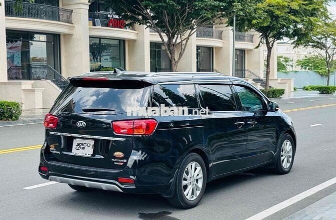 Kia Sedona 2019 Luxury D - 90000 km