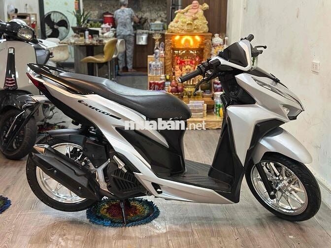 Vario 150 bạc pocher 2022 siêu đẹp nợ xấu đưa 12tr