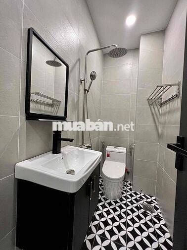 Nhà Mới Xây 100% DT 180m2 1Trệt 2Lầu 3Pn 4Wc Sân Thượng Hẻm Xe Tải