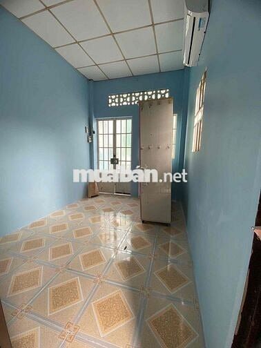 Nhà thuê giá rẻ gần trường học, có máy lạnh - Phường 16, Quận 8