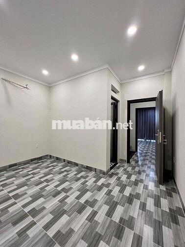 Nhà Mới Xây 100% DT 180m2 1Trệt 2Lầu 3Pn 4Wc Sân Thượng Hẻm Xe Tải