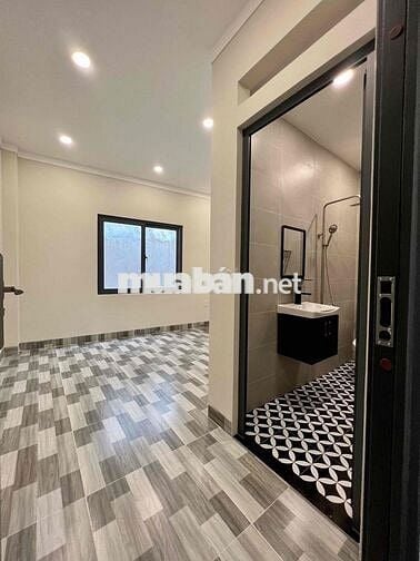 Nhà Mới Xây 100% DT 180m2 1Trệt 2Lầu 3Pn 4Wc Sân Thượng Hẻm Xe Tải