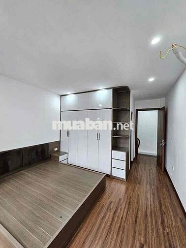 Nhà Ngọc Lâm full nội thất, cách ô tô 30m ngõ thông, gần cầu