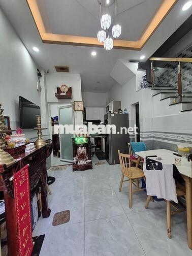 NHÀ ĐẸP Q4- HẺM 3m- 30m2 - 4 LẦU ĐÚC KO QH- CHỈ 4 TỶ NHỈNH