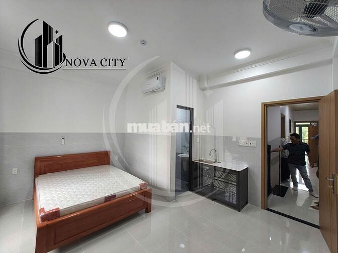 Đúng hình đúng giá Ban công Cửa sổ Sau lưng đại học Văn Hiến