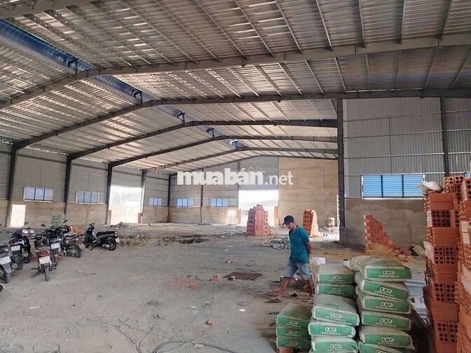 CHO THUÊ NHÀ XƯỞNG P Bến Cát TP.HCM 
,Mặt Tiền Đường DT.