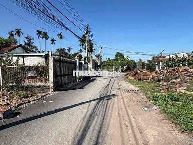 2.65 / Nguyễn tri phương cách mờ sông sg 300m