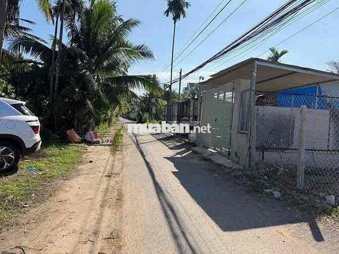 2.65 / Nguyễn tri phương cách mờ sông sg 300m