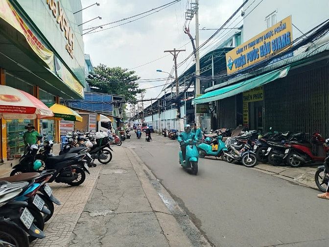 Mặt tiền Nguyễn Giản Thanh (6 tầng DT: 16mx6m). Giá 32 Tỷ