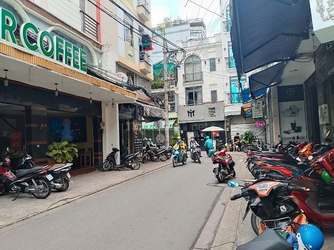 Mặt tiền Nguyễn Giản Thanh (6 tầng DT: 16mx6m). Giá 32 Tỷ