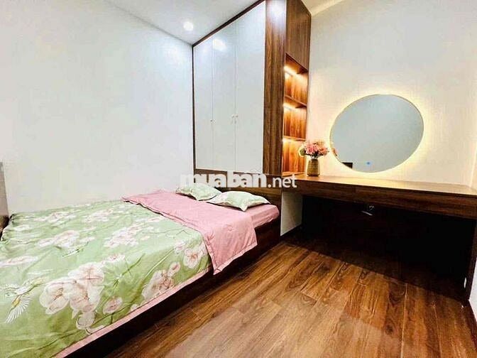 Bán gấp căn hộ 100m2 sổ đỏ rất to 51m2 phố Đại La 3 ngủ 2vs lô góc