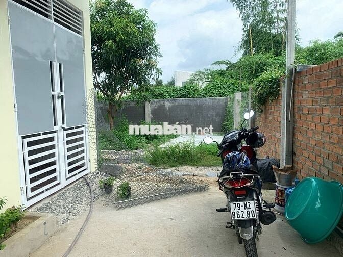 Chính Chủ Bán Lô Đất 100% Thổ Cư, Ngang 7,8m Ngay Cầu Vĩnh Phương, NT