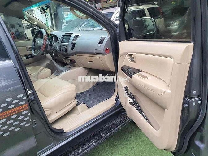 Toyota Fortuner 2017 2.7V 4x4 - 90000 km