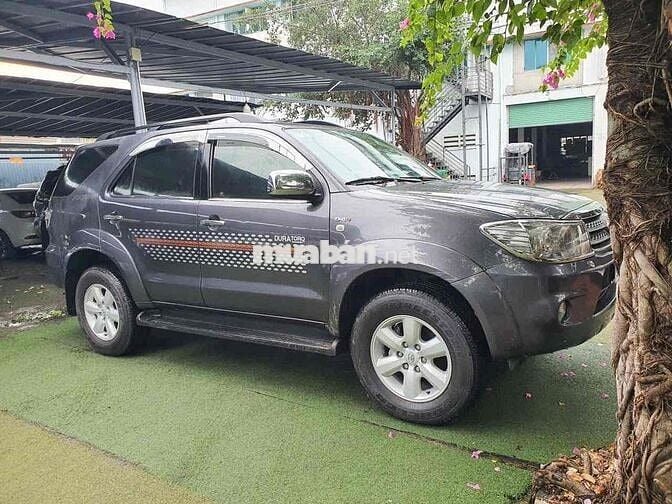 Toyota Fortuner 2017 2.7V 4x4 - 90000 km