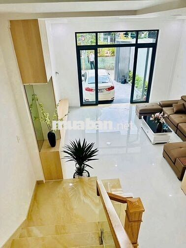 Nhà 1 trệt 1 lầu thổ cư 100% phường Tân Phong