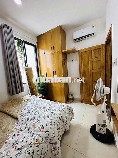 Căn hộ 1Pn tách bếp, full nội thất, sofa lớn ngay phòng khách, gần VLU